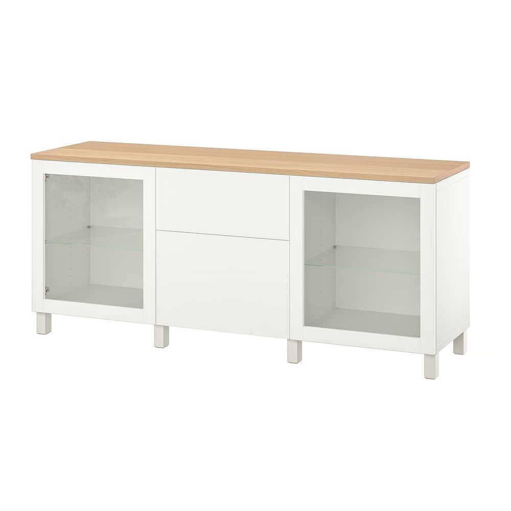 IKEA, вид спереди