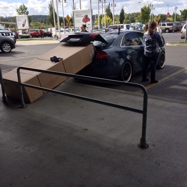 15 шуток, которые поймут те, кто имел дело с IKEA