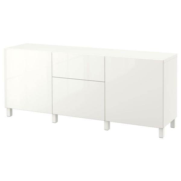 IKEA, вид спереди