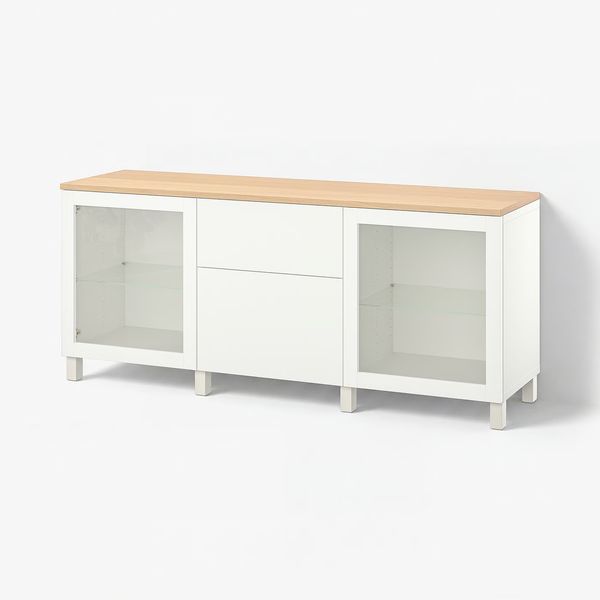 IKEA, вид спереди