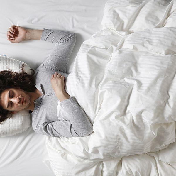 Эргономичная подушка, универсальная 43x65 см IKEA KLUBBSPORRE КЛУББСПОРРЕ 004.461.00 - фото 8