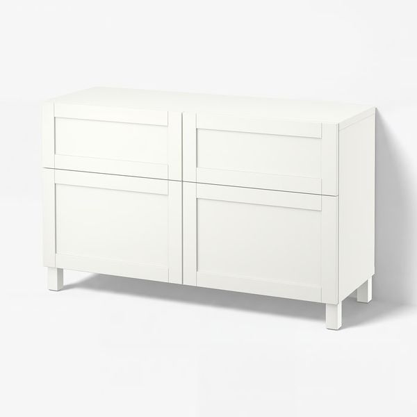 IKEA, вид спереди