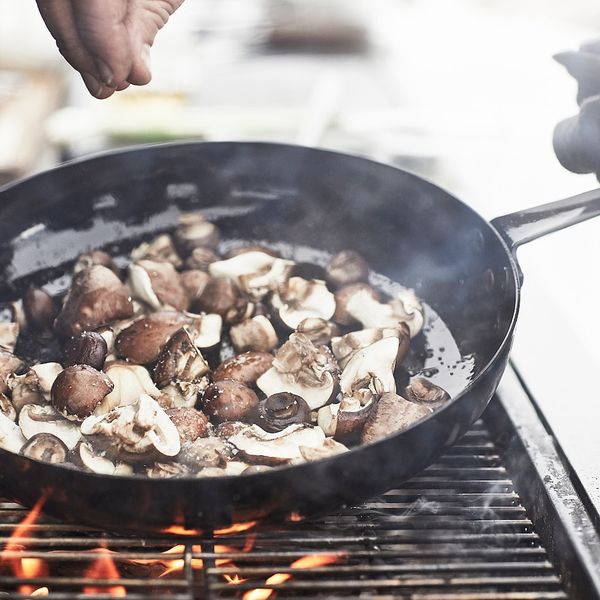 Сковорода, углеродистая сталь 28 см IKEA VARDAGEN ВАРДАГЕН 504.380.13 - фото 12