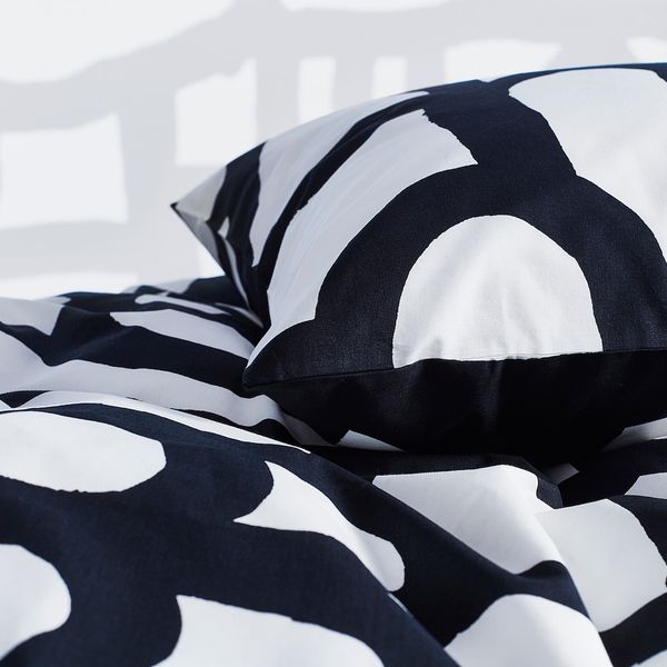 Пододеяльник и 1 наволочка, белый, черный 150x200/50x70 см IKEA SKUGGBRÄCKA СКУГГБРЭККА 304.390.75 - фото 3