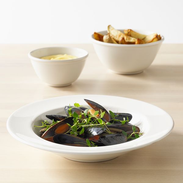 Тарелка глубокая, 23 см, белый с оттенком IKEA VARDVARDAGEN ВАРДАГЕН ВАРДАГЕН 303.922.09 - фото 3