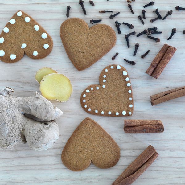 Свеча греющая ароматическая, красный Имбирное печенье, красный IKEA ВИНТЕРФЕСТ 504.320.30 - схема-чертеж с размерами