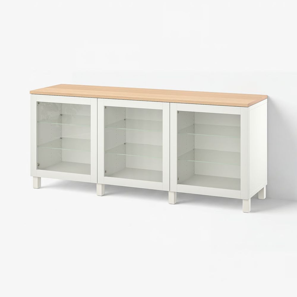 IKEA, вид спереди
