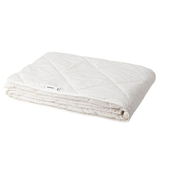 Одеяло легкое, 150x200 см IKEA RÖDKÖRVEL РЁДКЁРВЕЛ 404.841.52 - фото 1