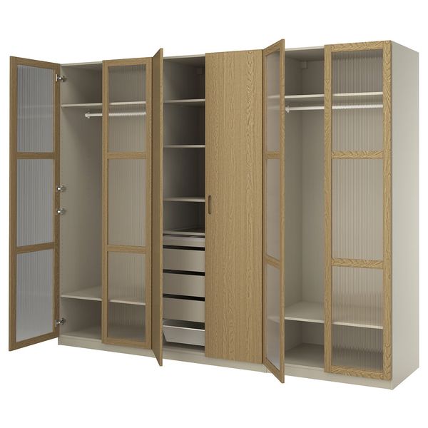 IKEA, вид спереди