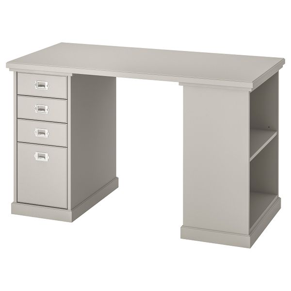 IKEA, вид спереди