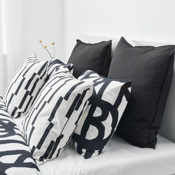 Чехол на подушку, белый, черный 50x50 см IKEA KINNEN КИННЕН 904.438.33 - фото 4