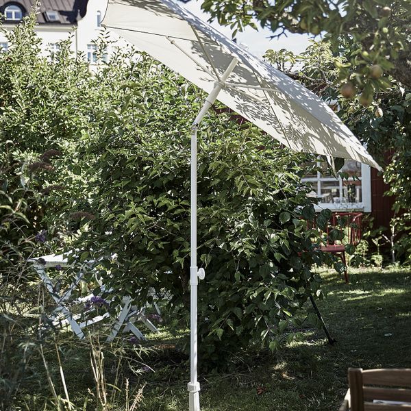 Зонт от солнца, серо-бежевый белый/Хювон серо-бежевый 180 см IKEA TVETÖ ТВЕТЁ 294.136.46 - фото 5