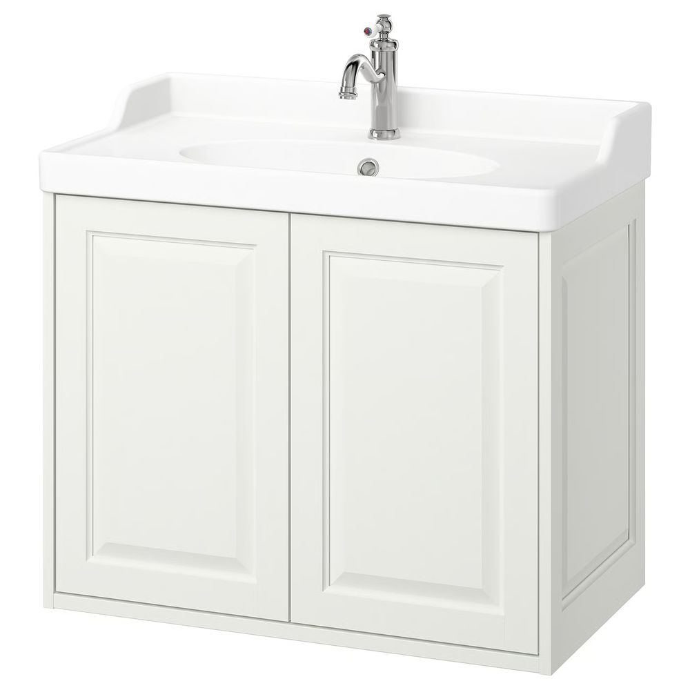 IKEA, вид спереди
