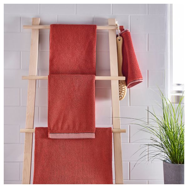 Банное полотенце, красный 70x140 см IKEA ВИКФЬЕРД 204.051.51 - фото 3