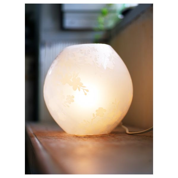 Лампа настольная КНУББИГ, цветы вишни белый (18 см) - фото 4