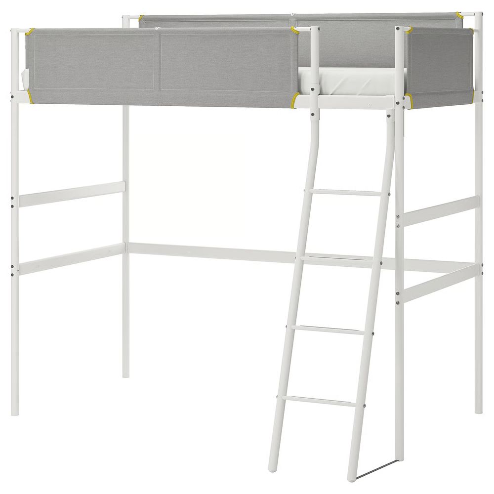 IKEA, вид спереди