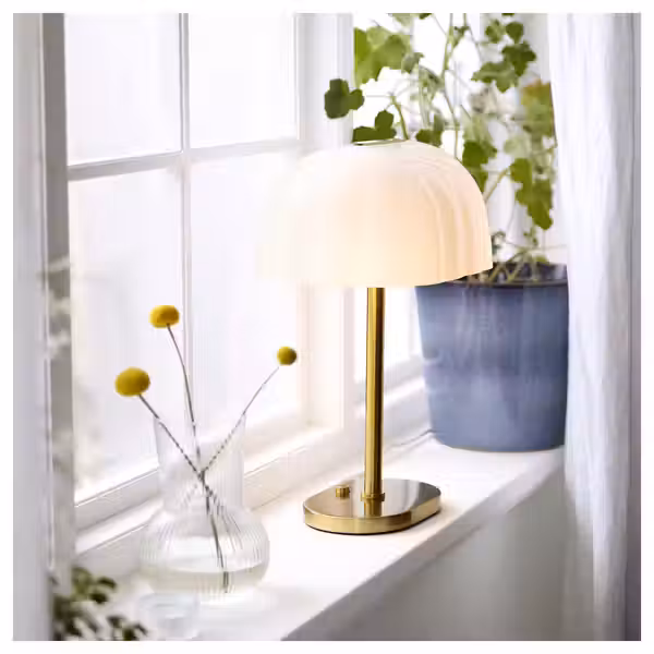 AKTERSPRING АКТЕРСПРИНГ Лампа настольная - молочный стекло/латунированный 39 см - фото 3