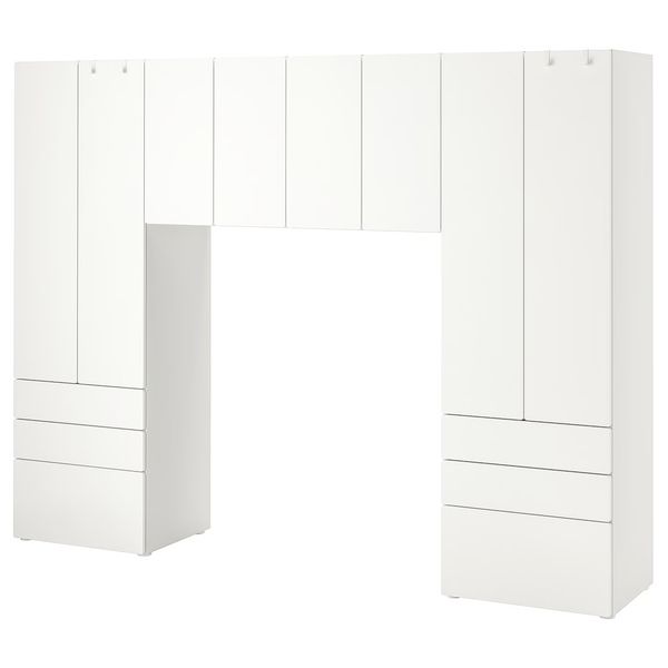 IKEA, вид спереди