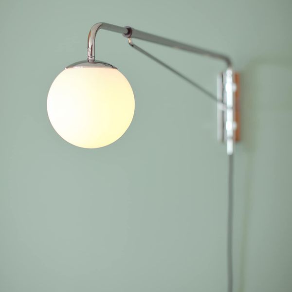 Бра с поворотным штативом, хромированный/молочный стекло IKEA SIMRISHAMN СИМРИСХАМН 104.390.95 - фото 4