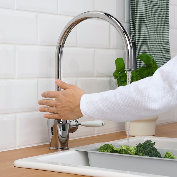 Кухонный смеситель с сенсором, хромированный IKEA INSJÖN ИНШЁН 303.419.03 - фото 3