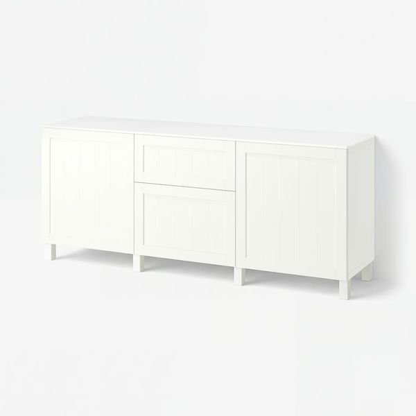 IKEA, вид спереди