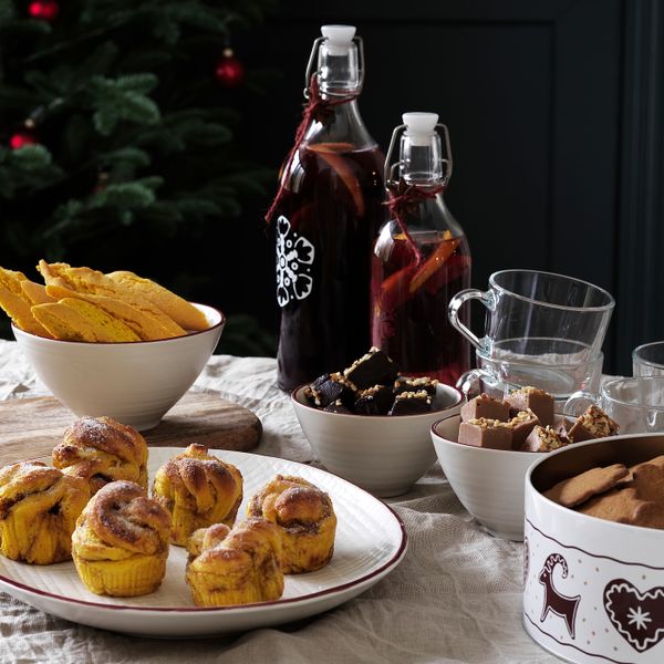 Тарелка, ручная работа белый, красный 32x26 см IKEA VINTER 2020 ВИНТЕР 2020 404.746.24 - схема-чертеж с размерами