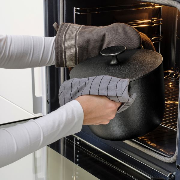 Кастрюля с крышкой, чугун 5 л IKEA VARDAGEN ВАРДАГЕН 204.370.53 - фото 4