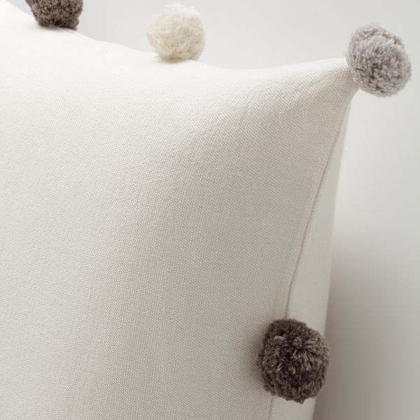 Чехол на подушку IKEA TÅGHAKMAL 305.524.48 - фото 3