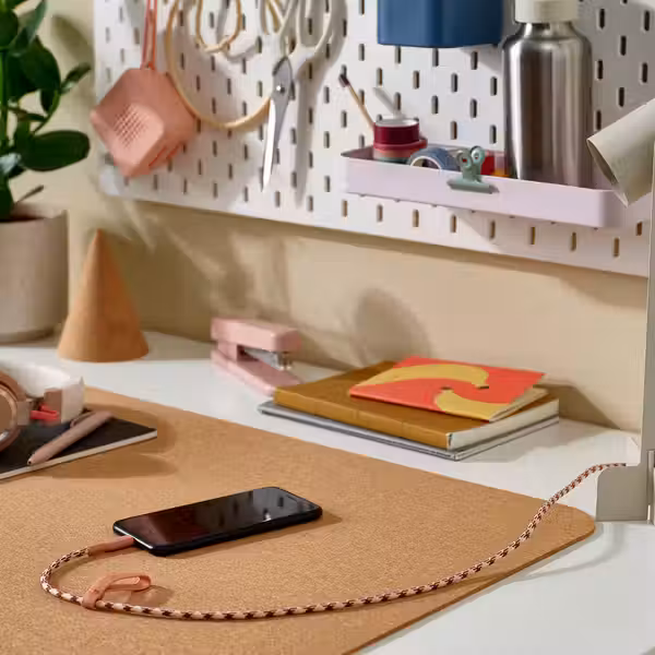 LILLHULT Кабель USB-C–lightning - розовый/бежевый 1.5 м - фото 4