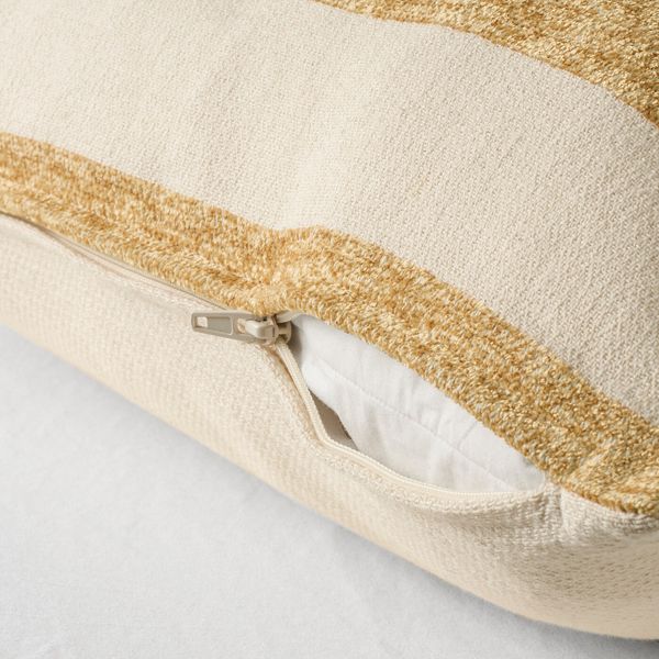 Подушка, неокрашенный золотисто-желтый/в полоску 50x50 см IKEA KNIPPARV КНИППАРВ 504.565.25 - фото 4