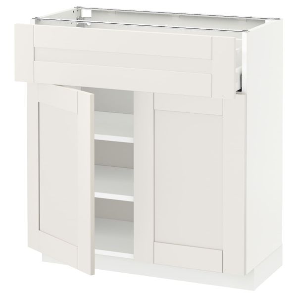 IKEA, вид спереди